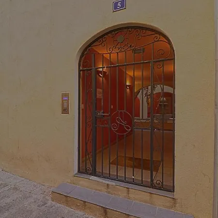 Joli Studio Au Coeur D'ajaccio * Ajaccio (Corsica)